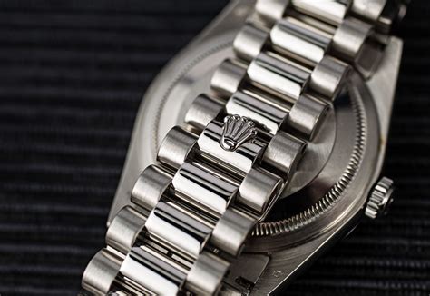 clasp on rolex wont stay in place|watchuseek bracelet clasp not closing.